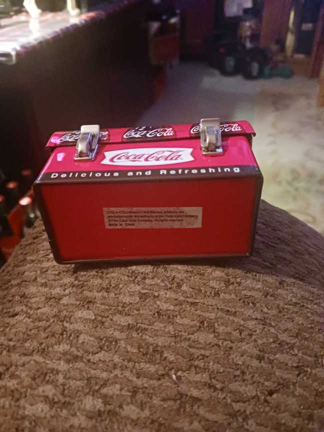 Coca-Cola Ornament Domed Lunch Box Tin 6 Pack Coca-Cola Delicious And Refreshing 2007 - Coca-Cola hanging tin lunch box mini (Coca-Cola Ornament) ornament collectible - Main Image 3