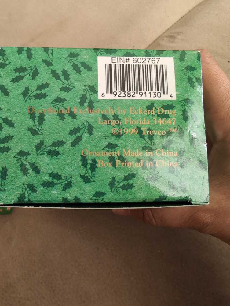 Santa E-mail  ornament collectible [Barcode 692382911304] - Main Image 3