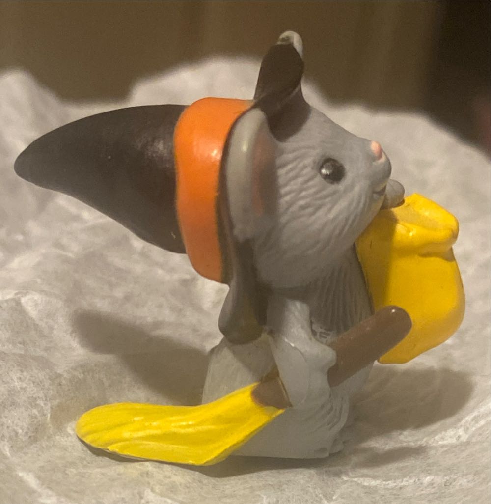 Merry Miniature Tiny Mouse Witch - Merry Miniatures (Halloween) ornament collectible - Main Image 2