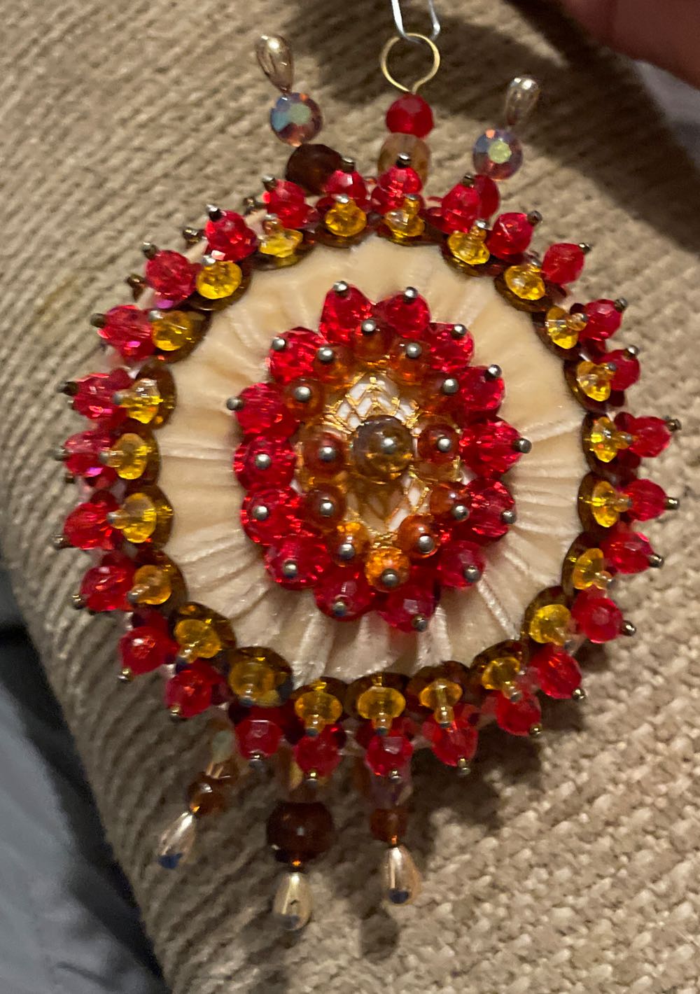 Bead & Sequin - Disk - Red & Gold - Disk (Bead & Sequin) ornament collectible - Main Image 2