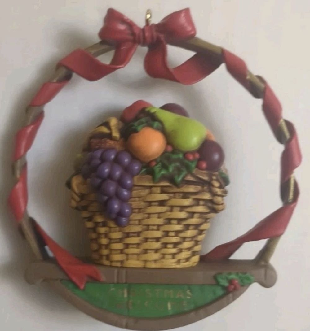 Christmas Welcome - Traditional (Traditional) ornament collectible [Barcode 070000027451] - Main Image 3