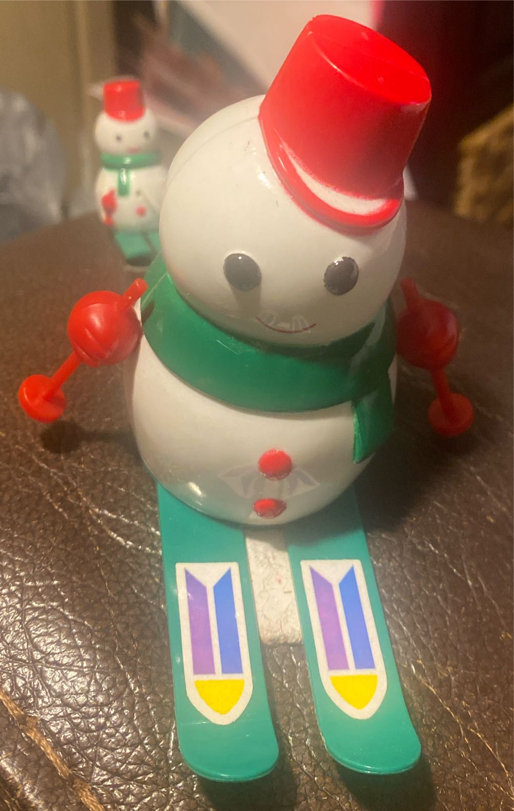 Russ Berrie Snowman Pull Behind Toy - No Series (Snowman Toy) ornament collectible [Barcode 039915177101] - Main Image 2