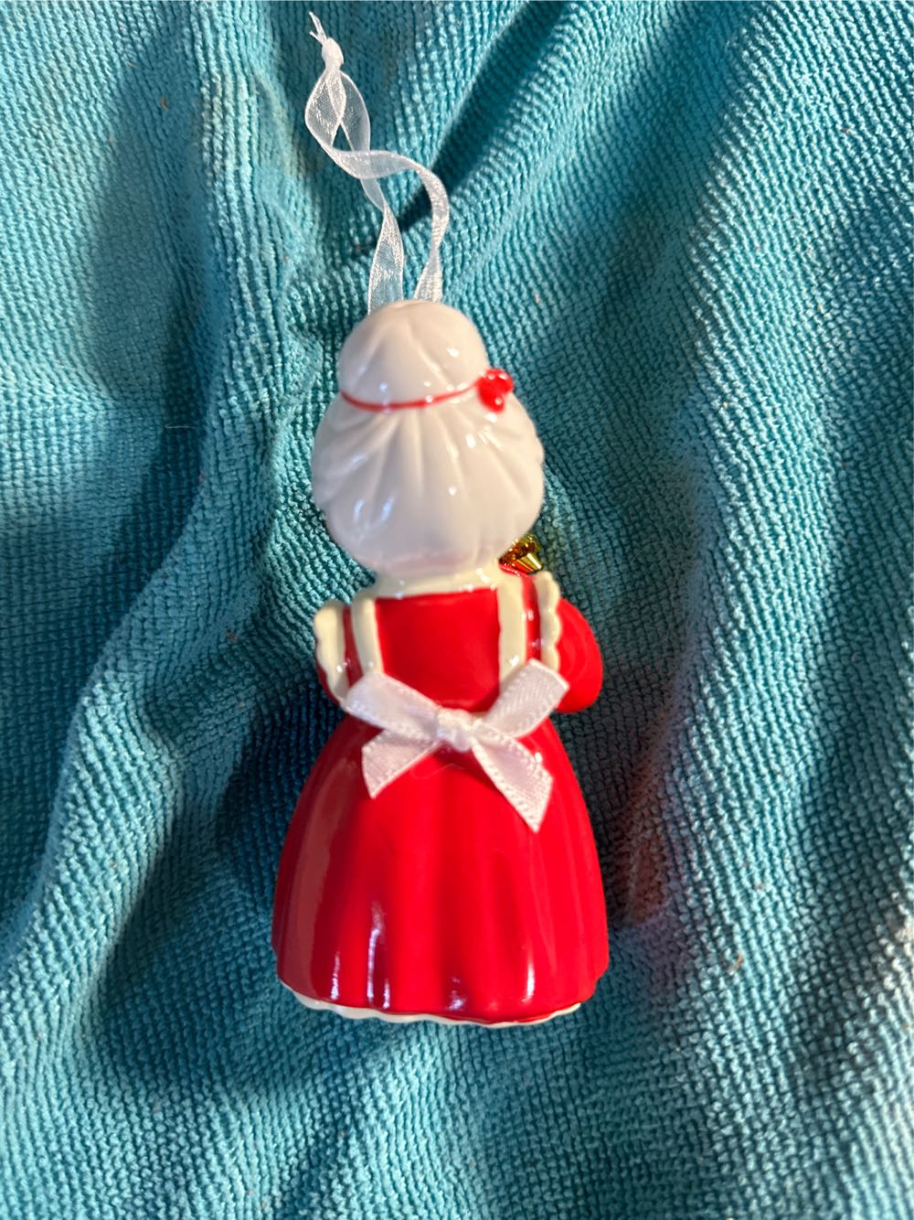 Mrs. Claus Limited Edition - Vintage (Vintage, Nostalgic, Porcelain) ornament collectible [Barcode 661127023923] - Main Image 4