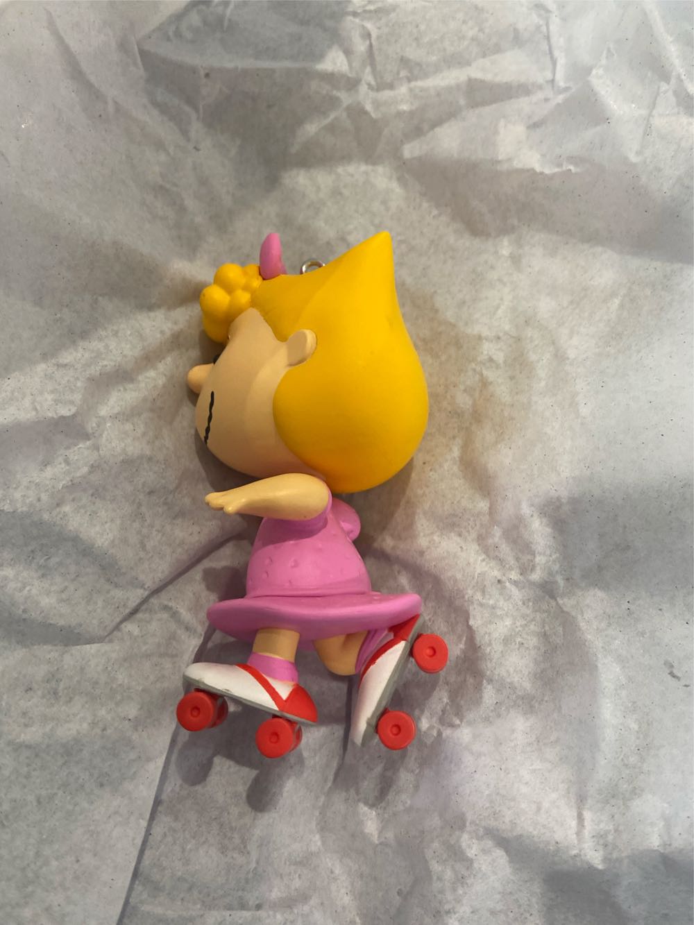 Skating Sally - The Peanuts Gang (Peanuts, Sally) ornament collectible [Barcode 661127026191] - Main Image 4
