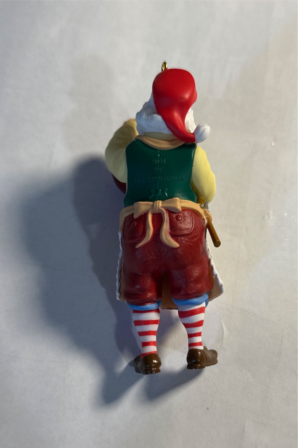 Toymaker Santa 25th Anniversary SE (2024) - Toymaker Santa (Santa) ornament collectible [Barcode 661127024081] - Main Image 4