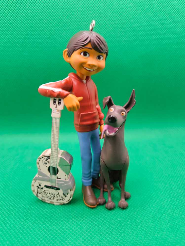 Miguel And Dante - Hallmark Keepsake (Coco) ornament collectible [Barcode 661127017120] - Main Image 3