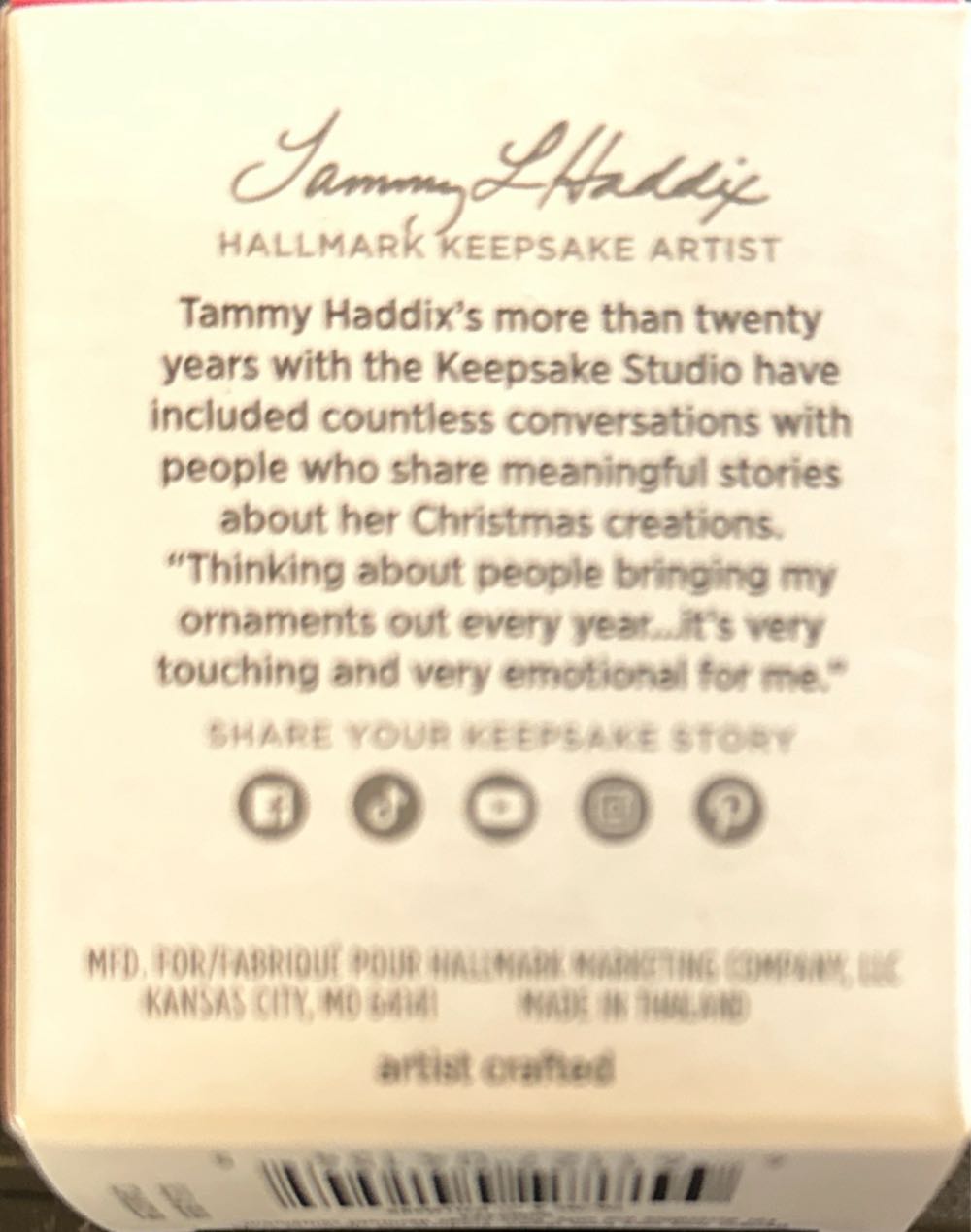 Nostalgic Snowman - Random (Miniature) ornament collectible [Barcode 661127041545] - Main Image 2