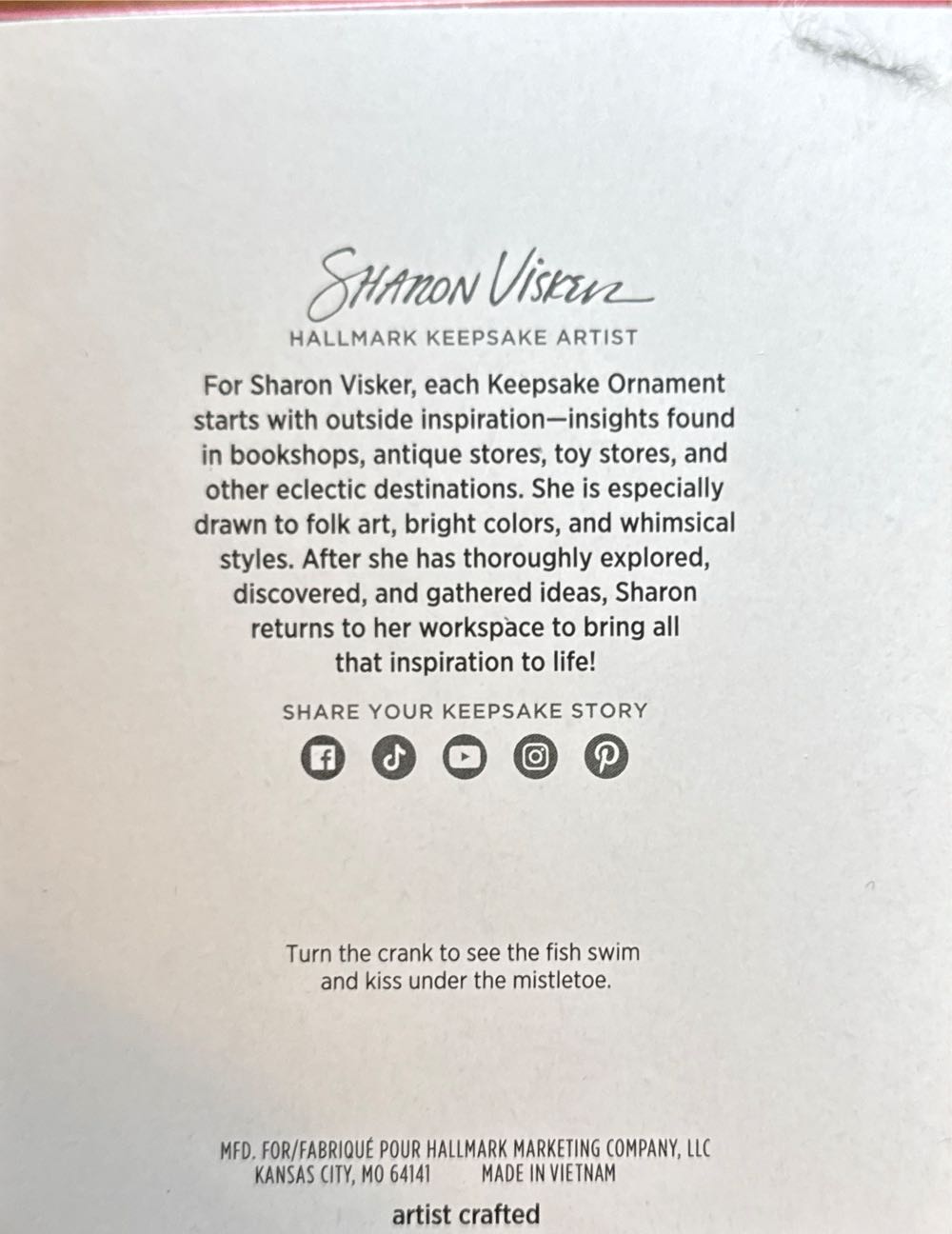 Mistletoe Fishmas  (Cats) ornament collectible [Barcode 661127023633] - Main Image 2