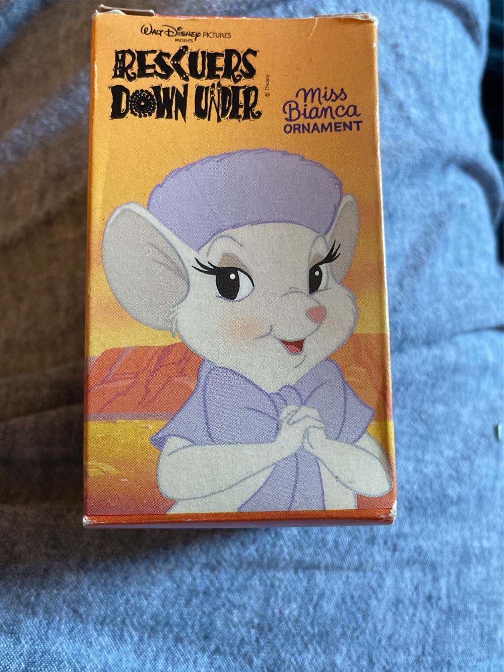 Red And Geeen Sitting Elf