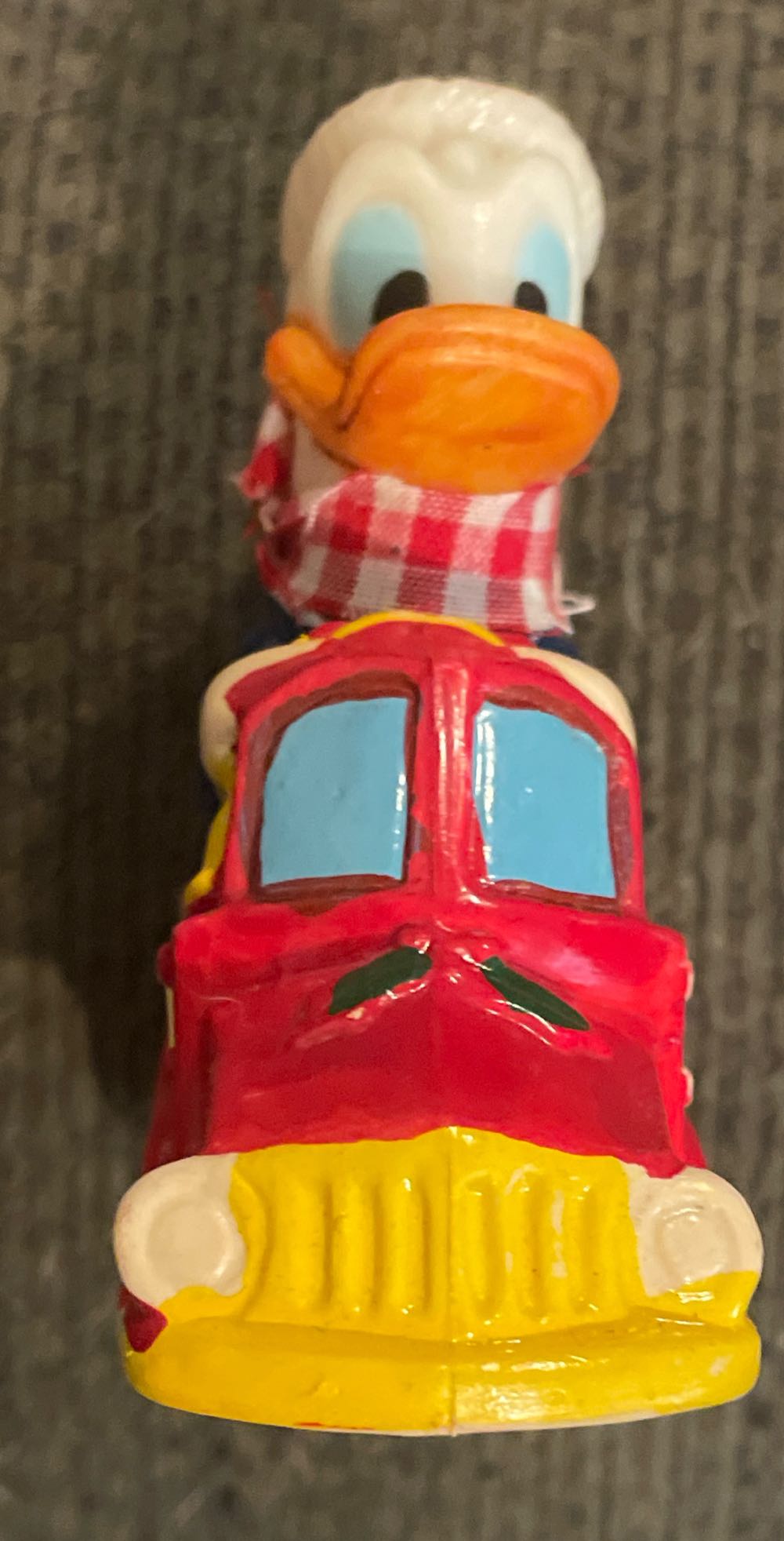 Santa’s World - Walt Disney Co. - Donald Duck In Fire Truck - H246 - Donald Duck (Walt Disney) ornament collectible - Main Image 2