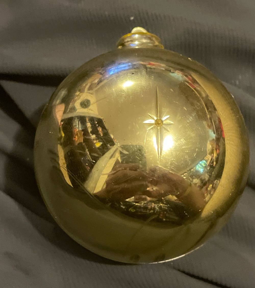 Jewelbrite - Round - Red Poinsettia - Gold - Diorama (Round) ornament collectible - Main Image 2