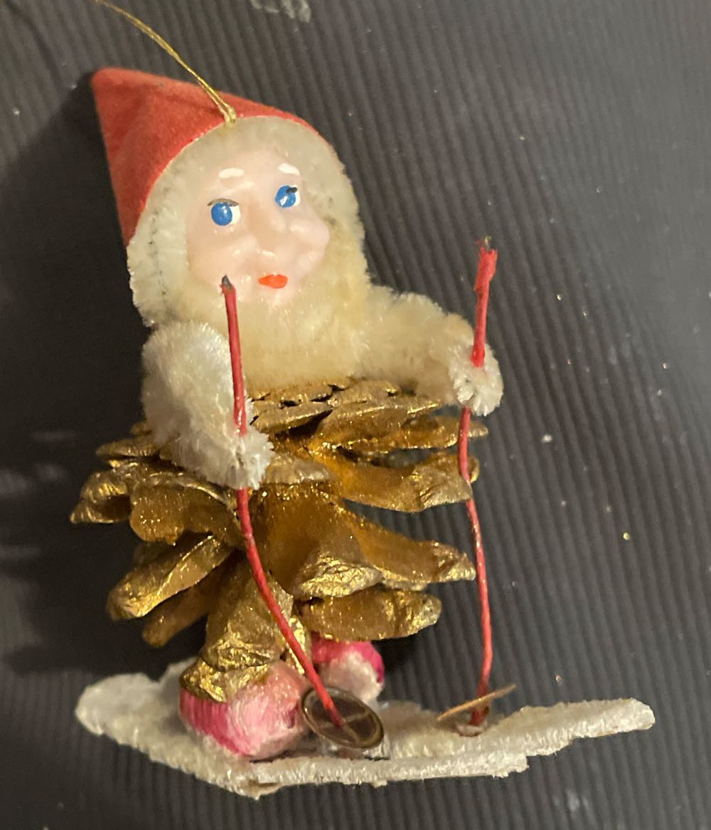 Pinecone Elf - Skiing - Skiing (Pinecone Elf) ornament collectible - Main Image 2