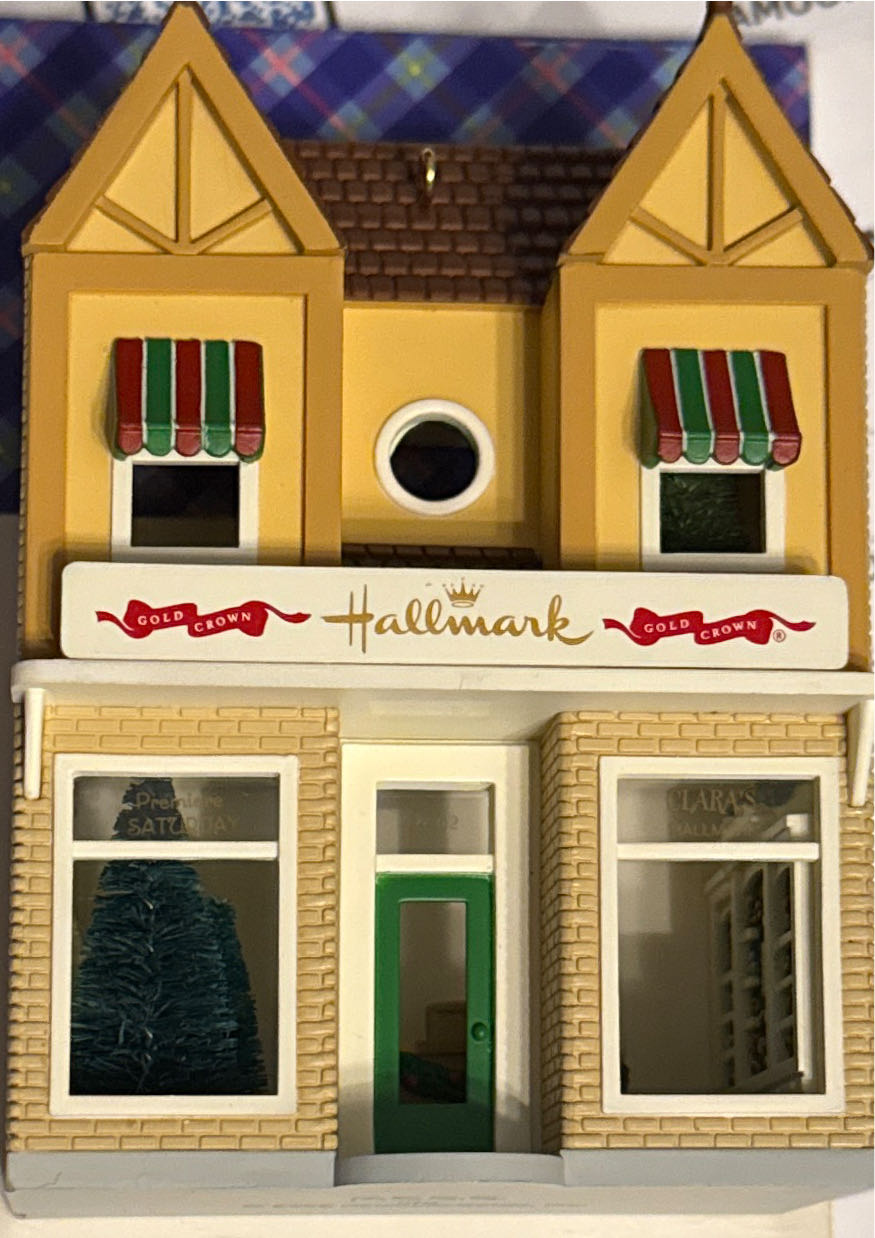 Nostalgic Houses & Shops SE (2002) Clara’s Hallmark Shop 🐶🐻 - Nostalgic Houses And Shops (Collectible Series - Special Edition - KOCC) ornament collectible - Main Image 4
