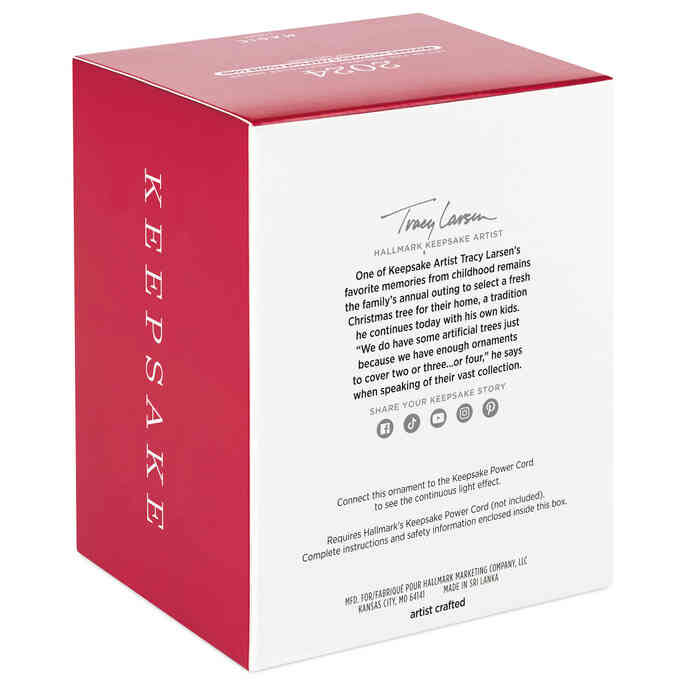 Holiday Lighthouse 2024  - Holiday Lighthouse (Lighthouse) ornament collectible - Main Image 4