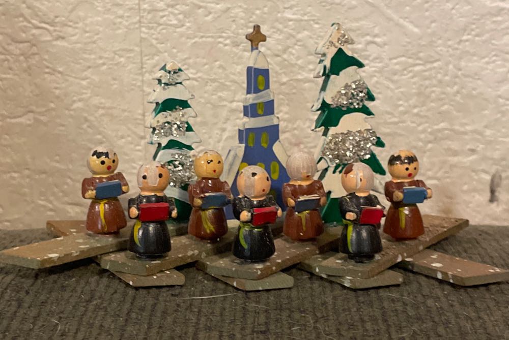 Expandable - Monks - Monks (Expandable) ornament collectible - Main Image 2