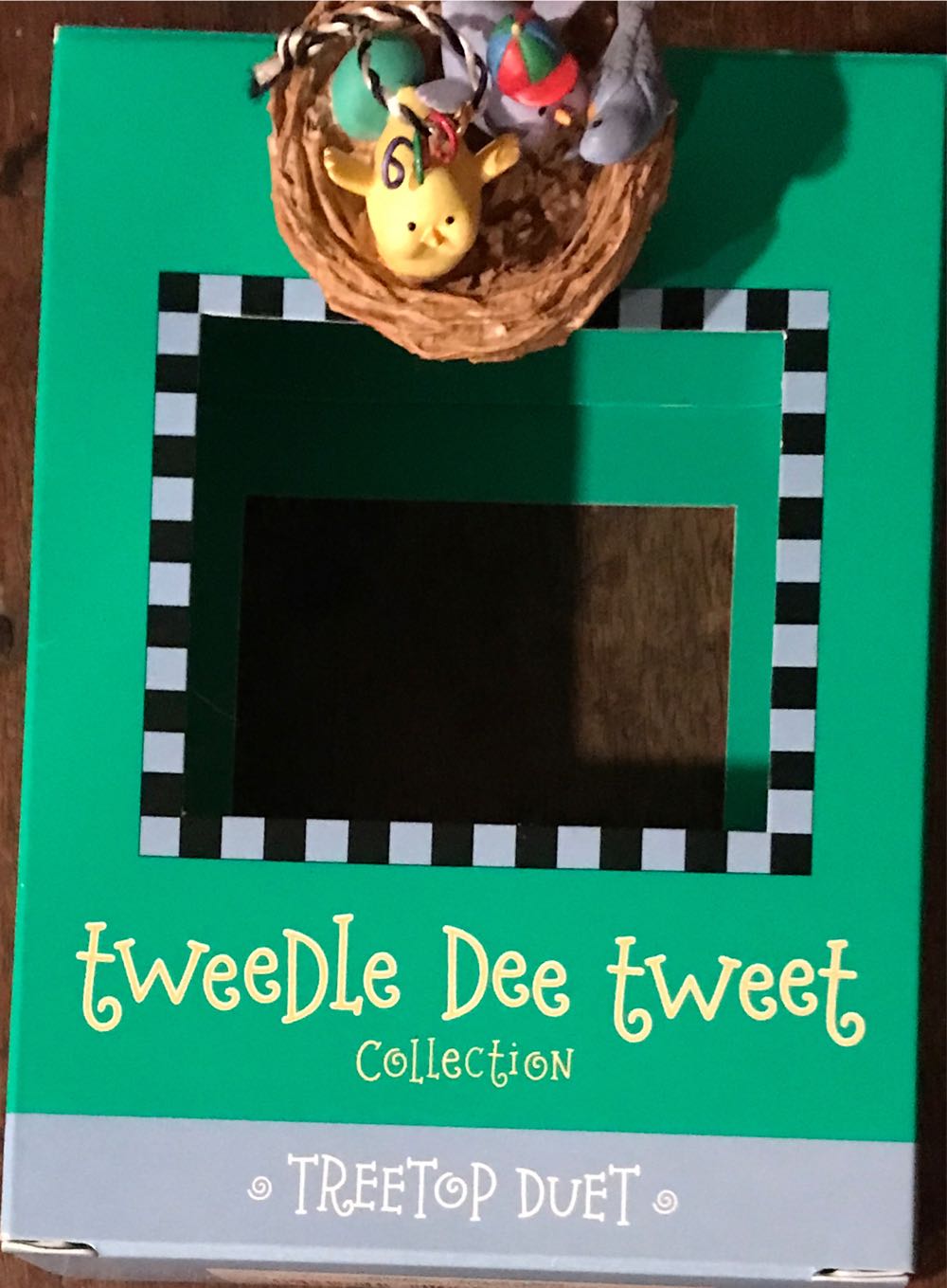Tweedle Dee Tweet- Treetop Duet  ornament collectible [Barcode 015012722352] - Main Image 2