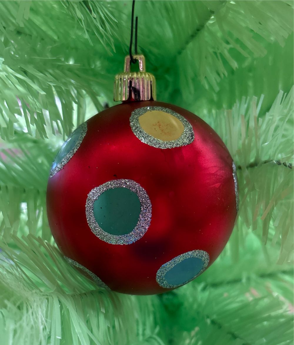 Red Whoville Balls - Grinch (How The Grinch Stole Christmas) ornament collectible - Main Image 3