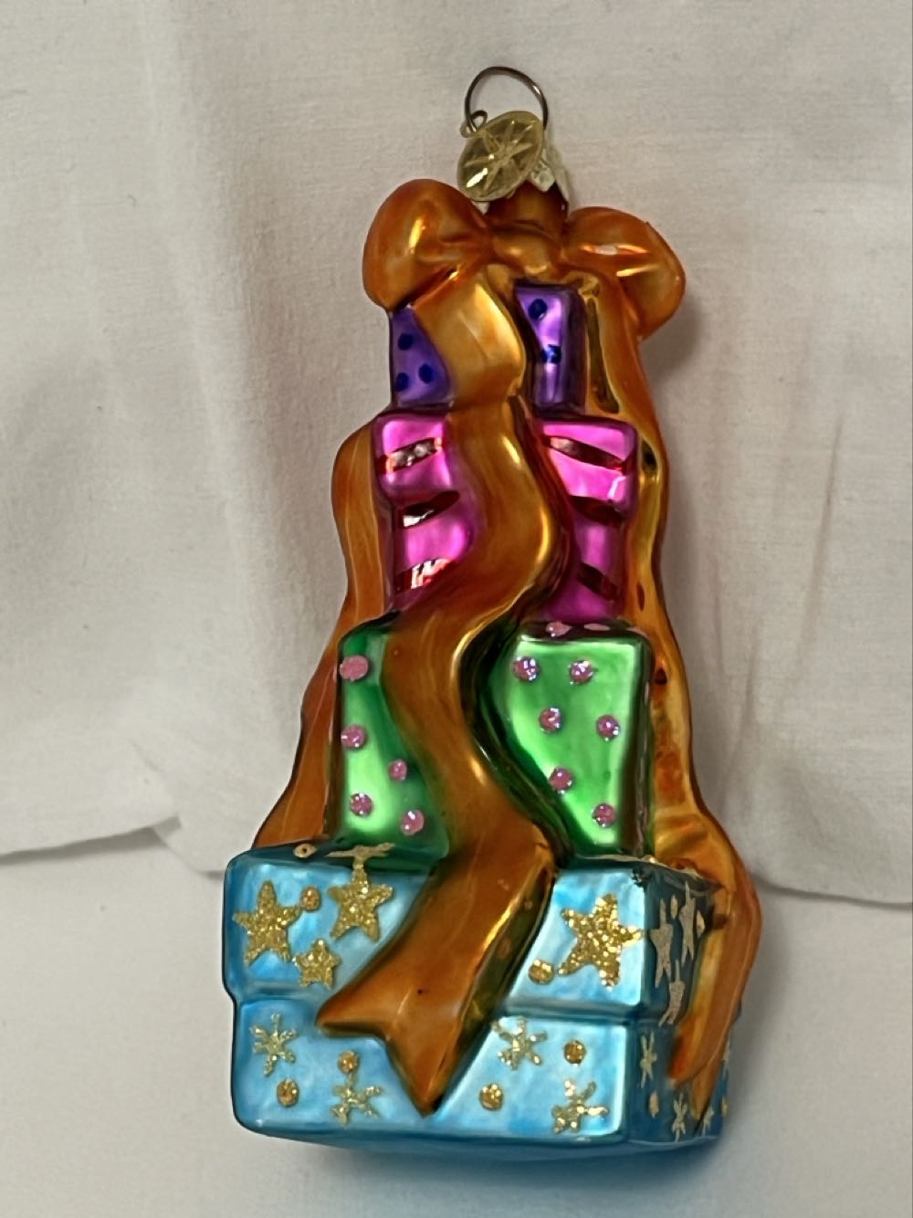 Bead & Sequin - Round - Gold & White