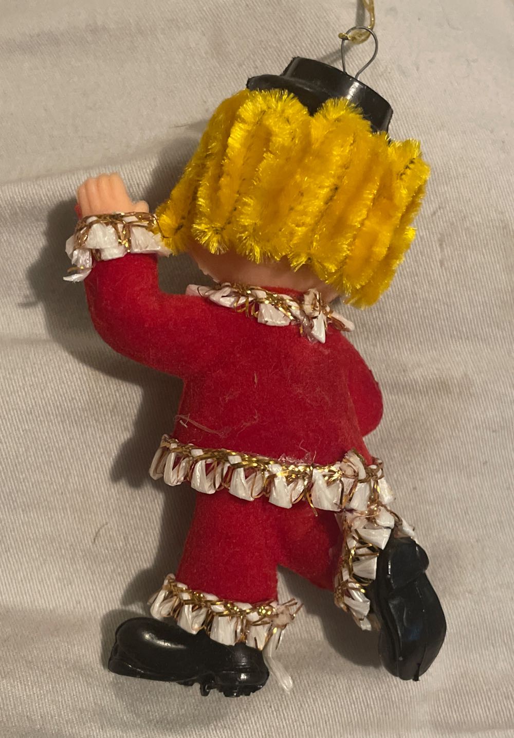 Shiny Brite - Clown - Red - 42-1064 - Clown (Circus) ornament collectible - Main Image 2