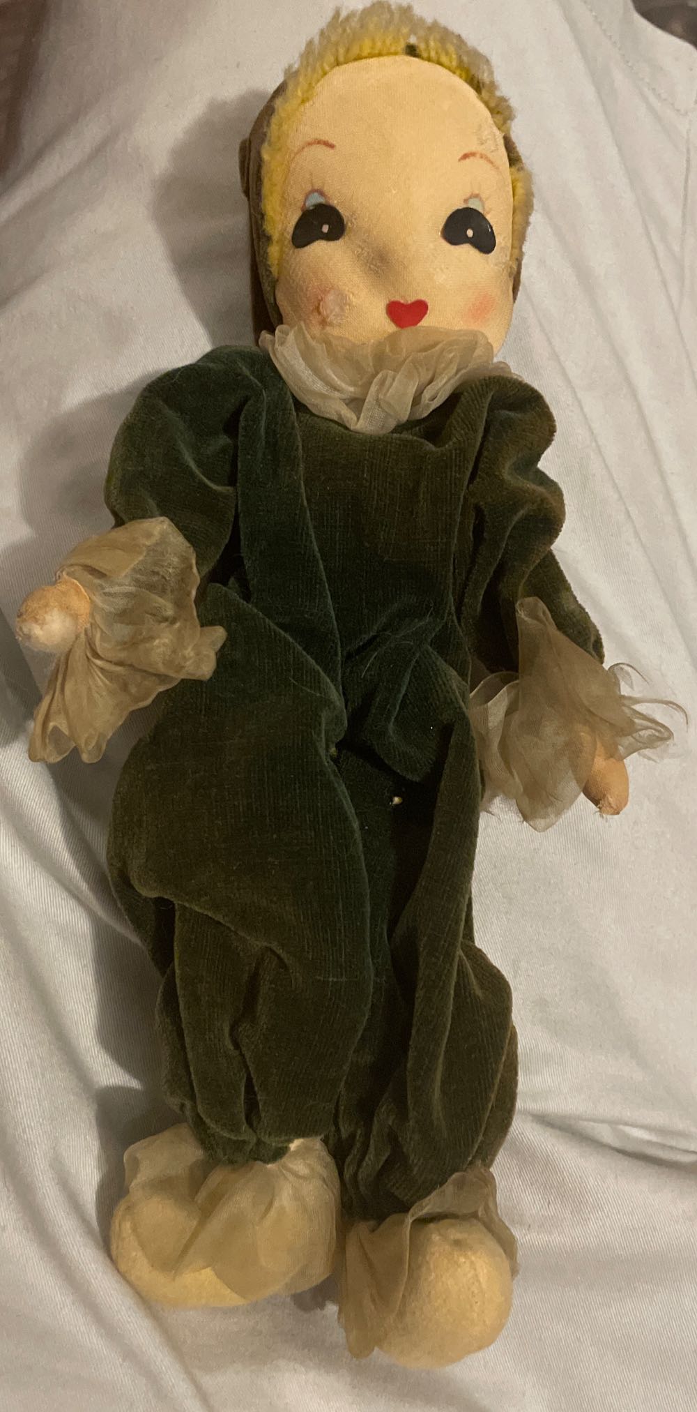 Pint Sized Snowman w/ Large Hat