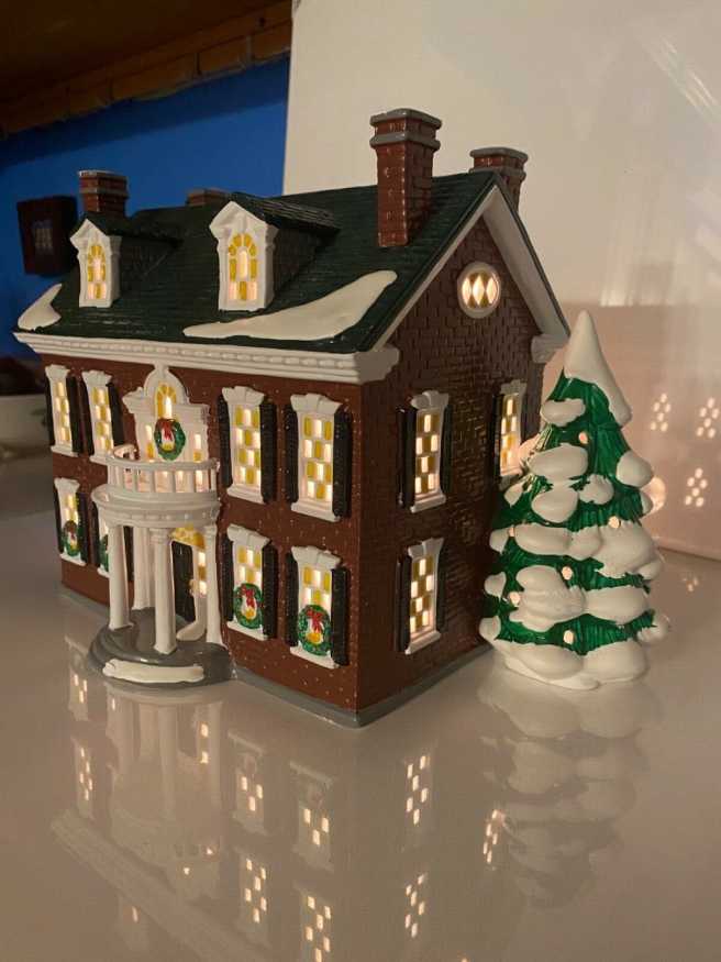 Dept. 56 - Federal House, #5465-8 Original Snow Villagers ⁴#8 Styrofoam Container, Sleeve & Light Cord)  - American Architecture Homes (Homes) ornament collectible [Barcode 734409057227] - Main Image 3