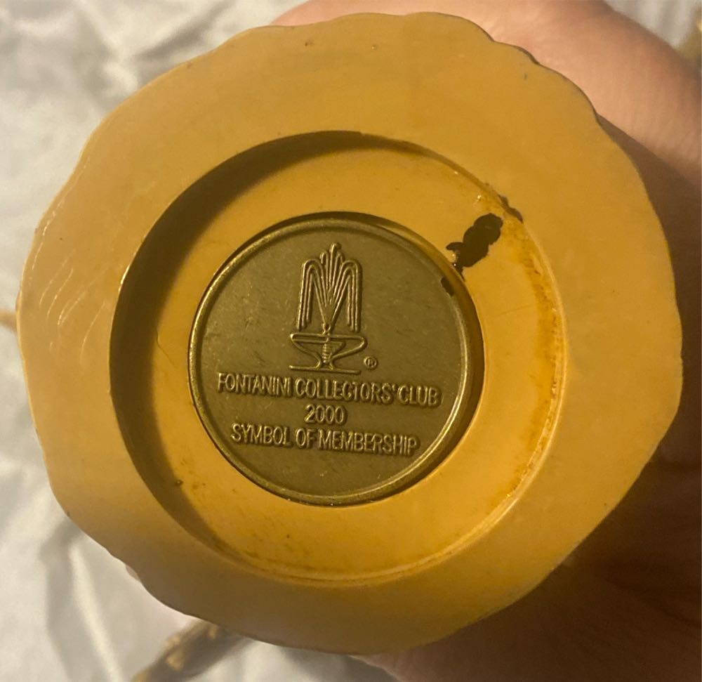 Fontanini Collector’s Club Symbol Of Membership 2000 Temira Angel With Horn Figure - Fontanini (Angel) ornament collectible - Main Image 4