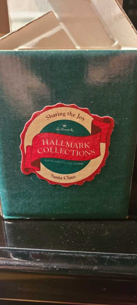 Sharing The Joy - Heirloom Collection (Heirloom Santa Collection) ornament collectible - Main Image 2