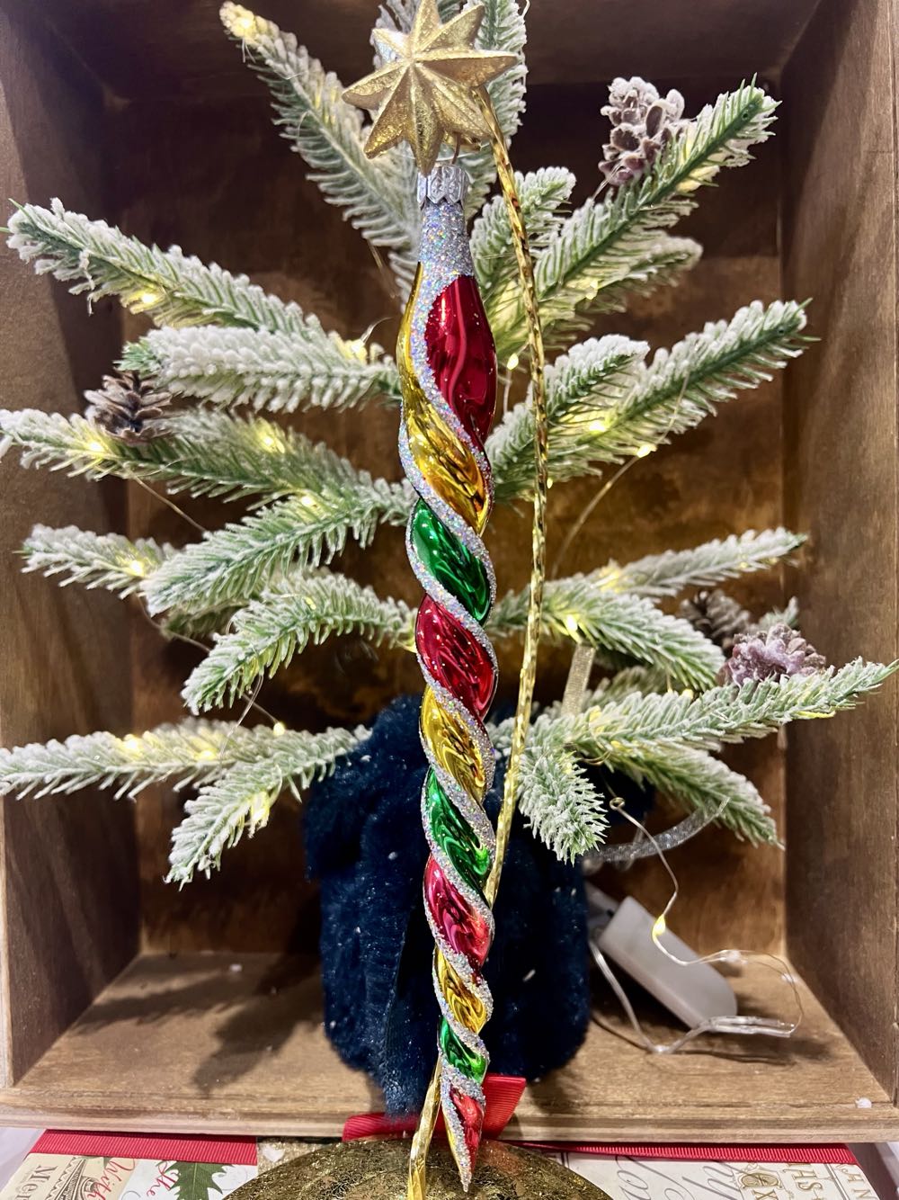 Icicles (4)  ornament collectible - Main Image 3