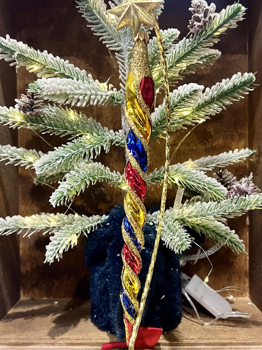 Icicles (4)  ornament collectible - Main Image 4