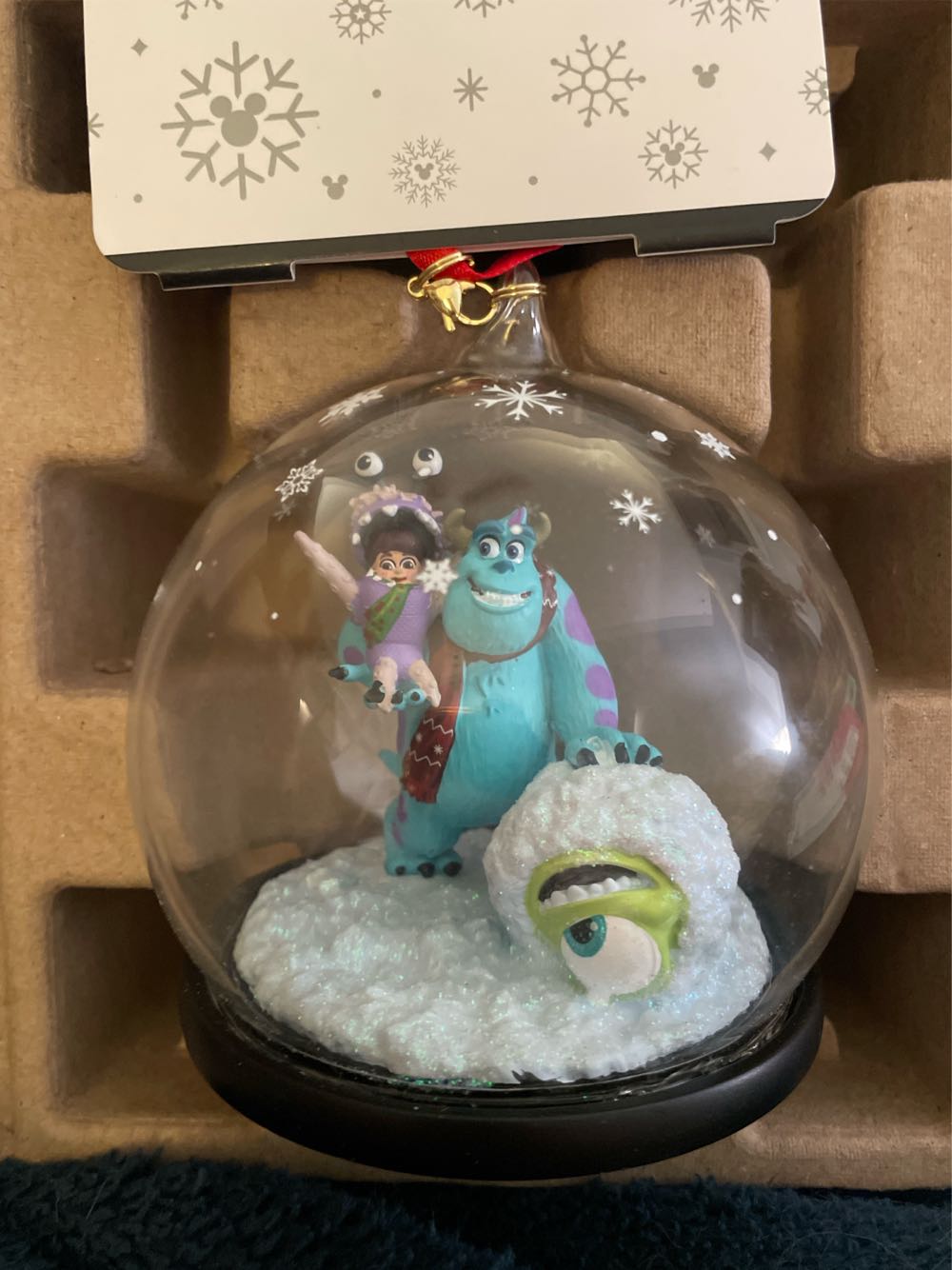 Jim Shore Disney Kissing Booth Mickey Mouse & Minnie Mouse