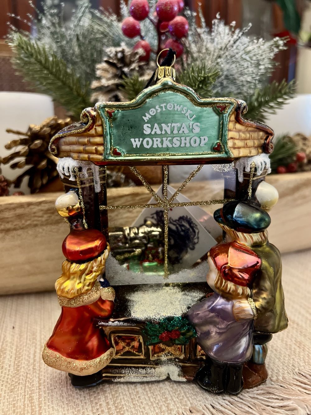 Santa’s Workshop/Witryna - Kolekcja Wiktorianska / Victorian Collection ornament collectible - Main Image 2