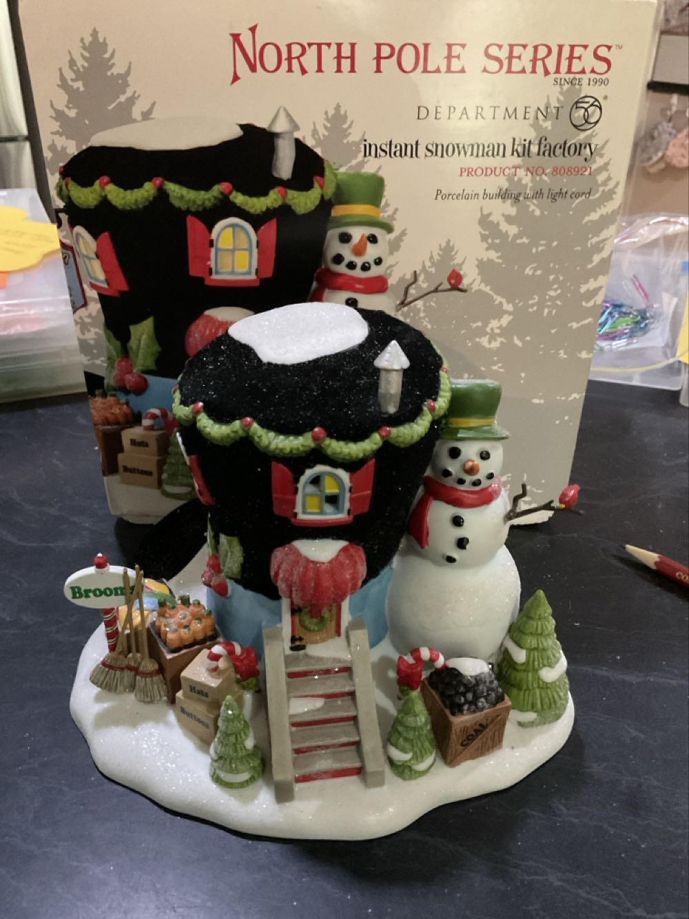 Instant Snowman Kit Factory - North pole series (808921) ornament collectible [Barcode 045544270892] - Main Image 2