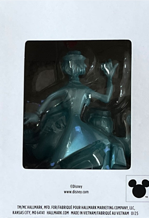 Hitchhiking Ghosts - Hallmark (Haunted Mansion) ornament collectible [Barcode 661127046625] - Main Image 3