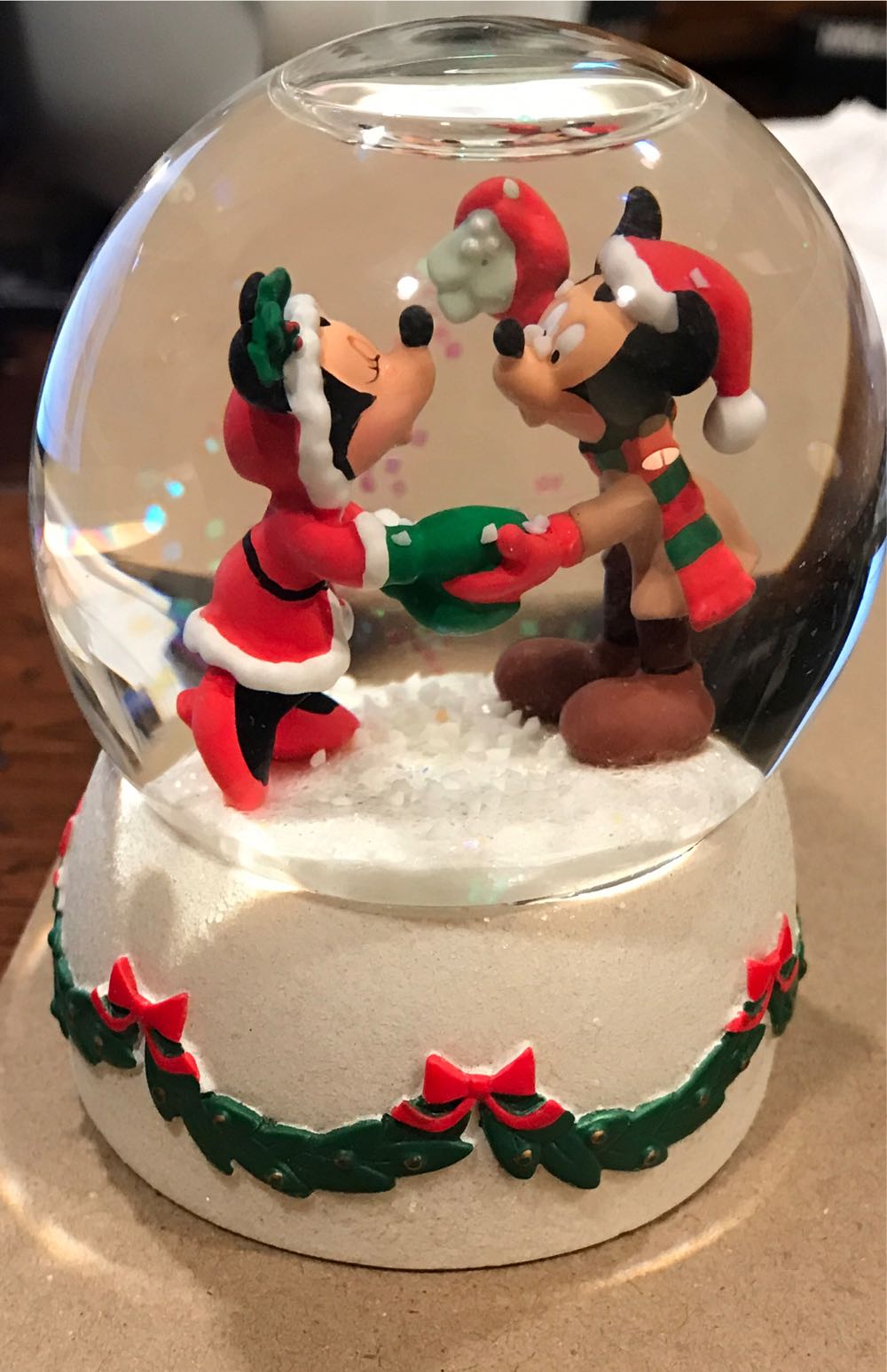 Red Crowned Cranes  2013 SCS Swarovski 1142860