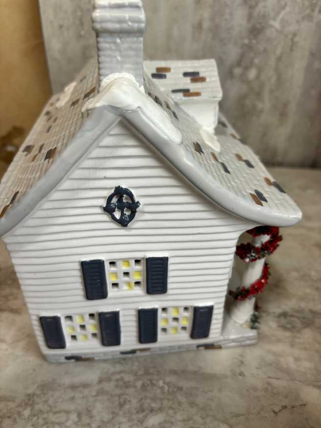 Dept. 56 - Cumberland House #5024-5 Original Snow Village 1987  ornament collectible - Main Image 2