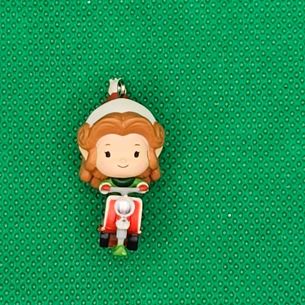 Miniature Elfville Lia  ornament collectible - Main Image 2
