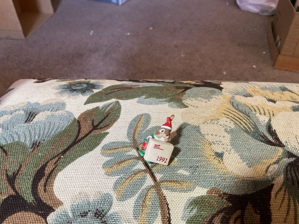 Hallmark Set Of 4 Christmas Glass Ornaments Peanuts Snoopy Doghouse 5”