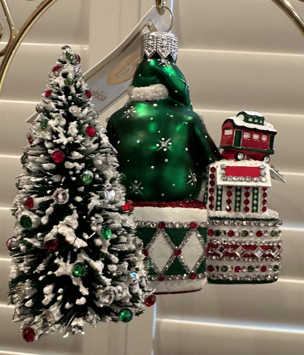 Twain Claus  (Christmas) ornament collectible - Main Image 2