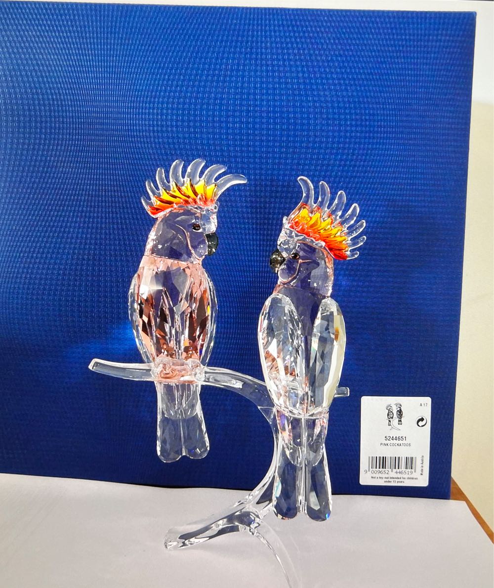 Pink Cockatoos Swarovski 5244651  ornament collectible [Barcode 9009652446519] - Main Image 2