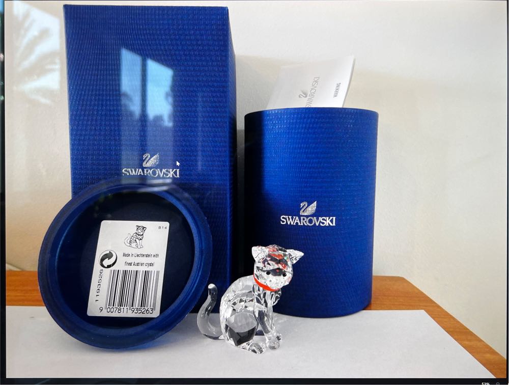 Cat Mother Sitting Red Collar Swarovski  Retired 1193526  ornament collectible [Barcode 9007811935263] - Main Image 2