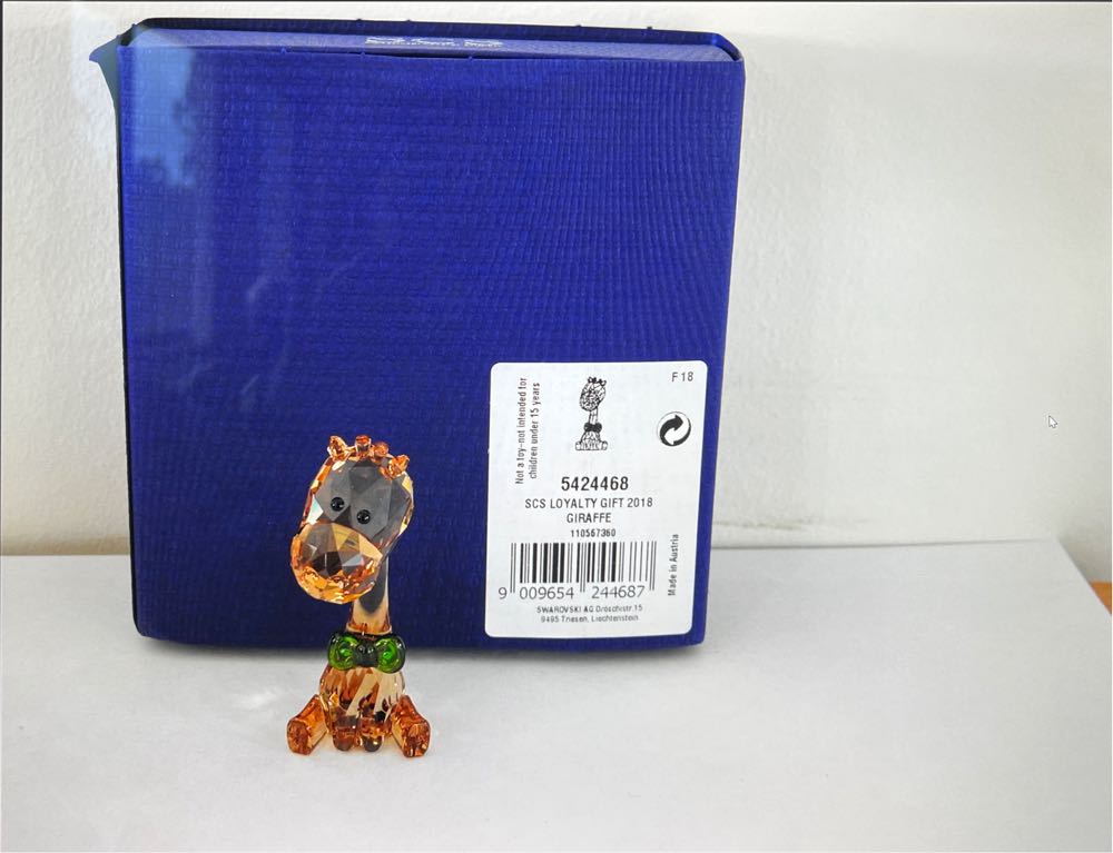 Giraffe  Loyalty 2018 SCS 5424468  ornament collectible [Barcode 9009654244687] - Main Image 2
