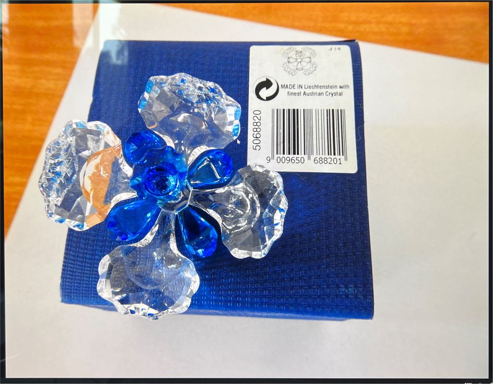 Peacock Flower 2015 SCS Swarovski 5068820  ornament collectible [Barcode 9009650688201] - Main Image 2