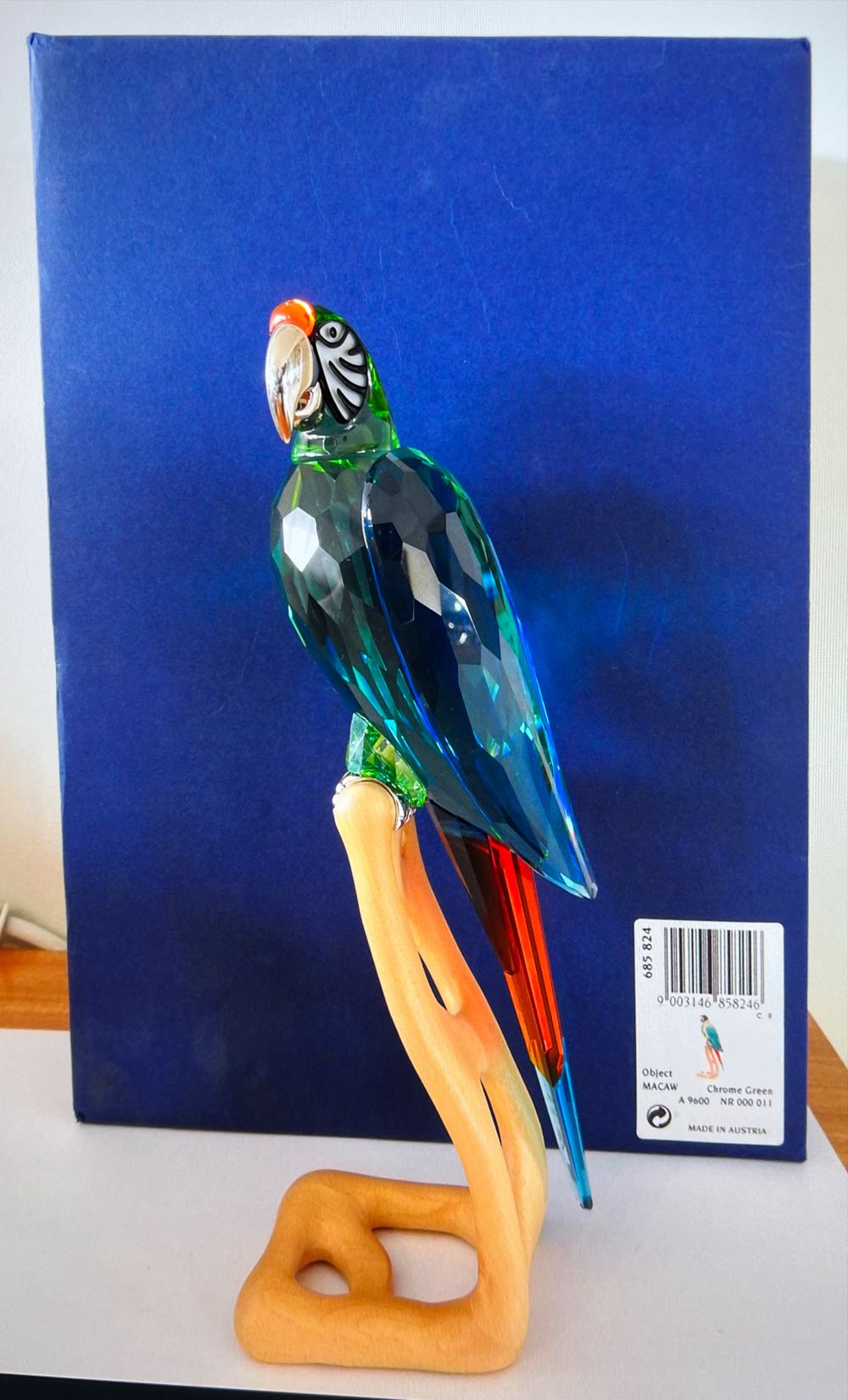 Macaw Swarovski 685824  ornament collectible [Barcode 9003146858246] - Main Image 2