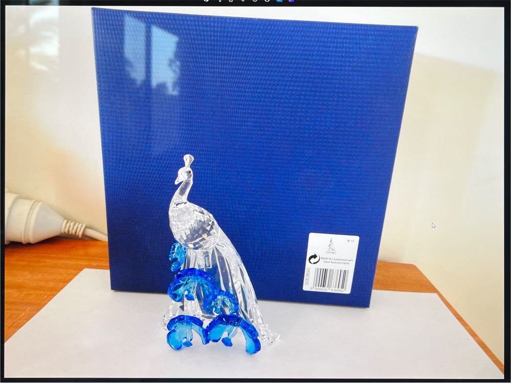 White Peacock 2015 SCS Swarovski 5063695  ornament collectible [Barcode 9009650636950] - Main Image 2