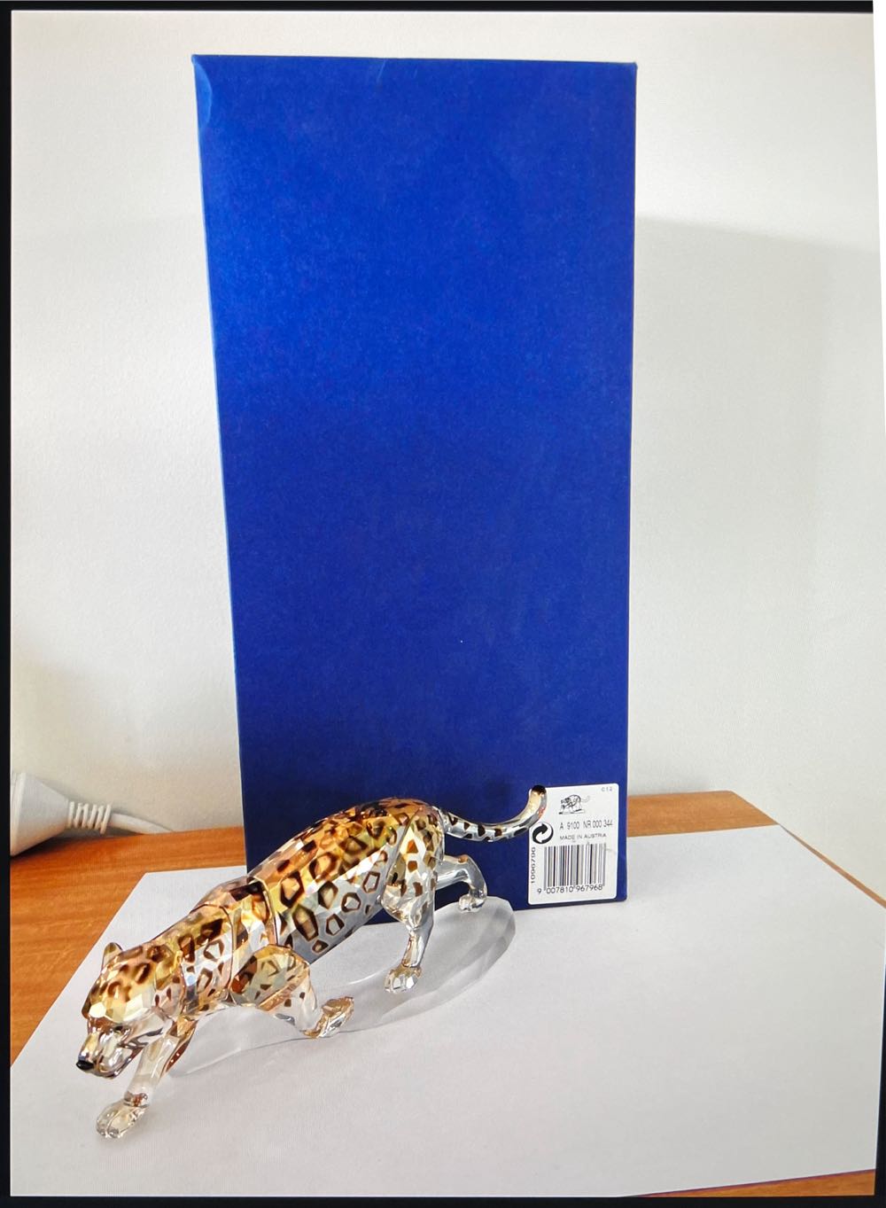 Jaguar Swarovski 1096796  ornament collectible [Barcode 9007810967968] - Main Image 2