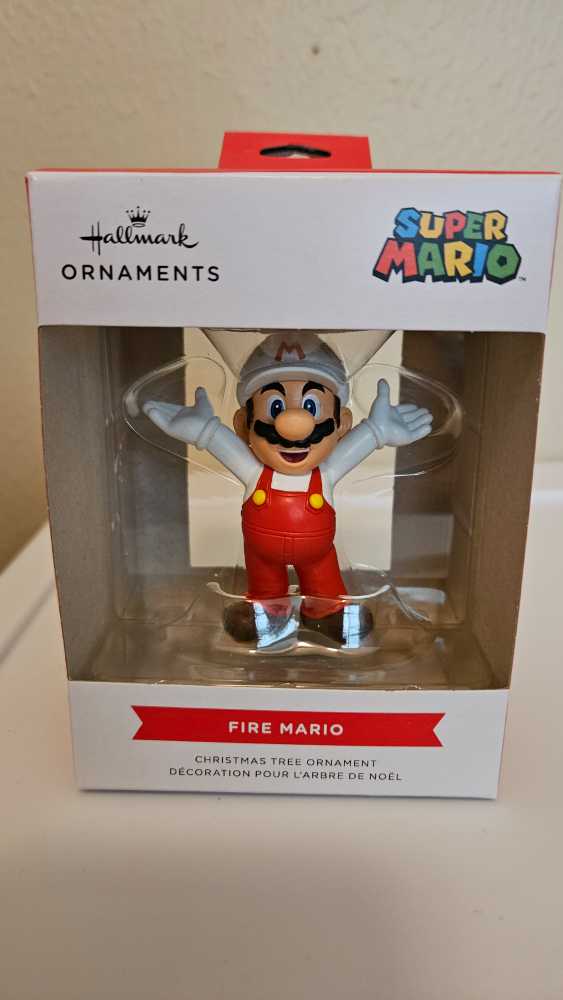 Fire Mario - Hallmark (Super Mario Bros.) ornament collectible [Barcode 661127059656] - Main Image 2