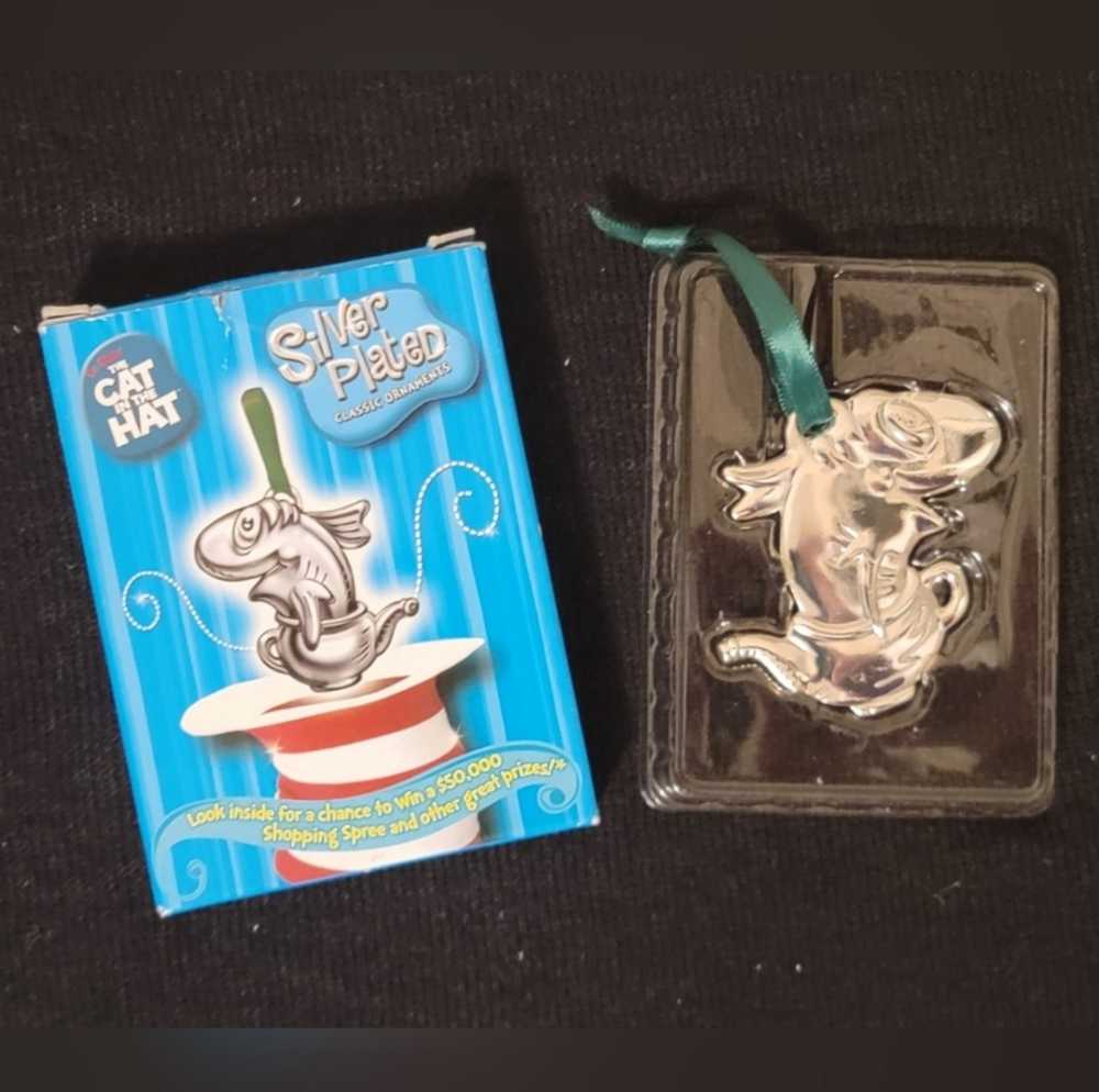 Dr Suess Ornament The Fish In A Dish - Dr Seuss’s Cat In The Hat (The Cat in the Hat) ornament collectible - Main Image 2