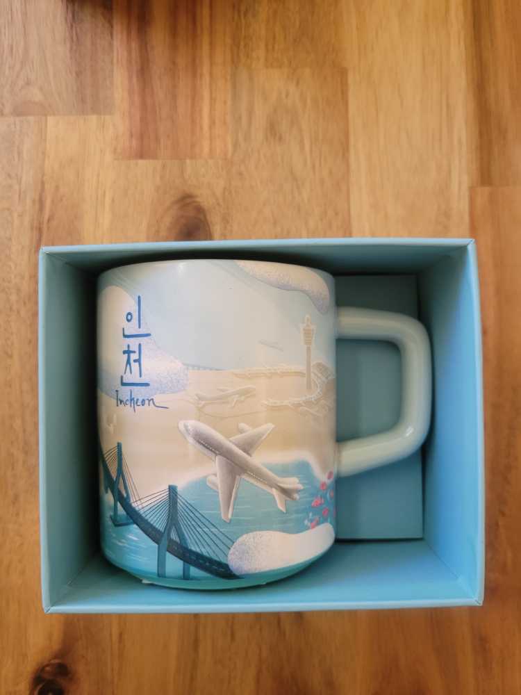 Merry Miniature Cat Baking Christmas Tree Cookies