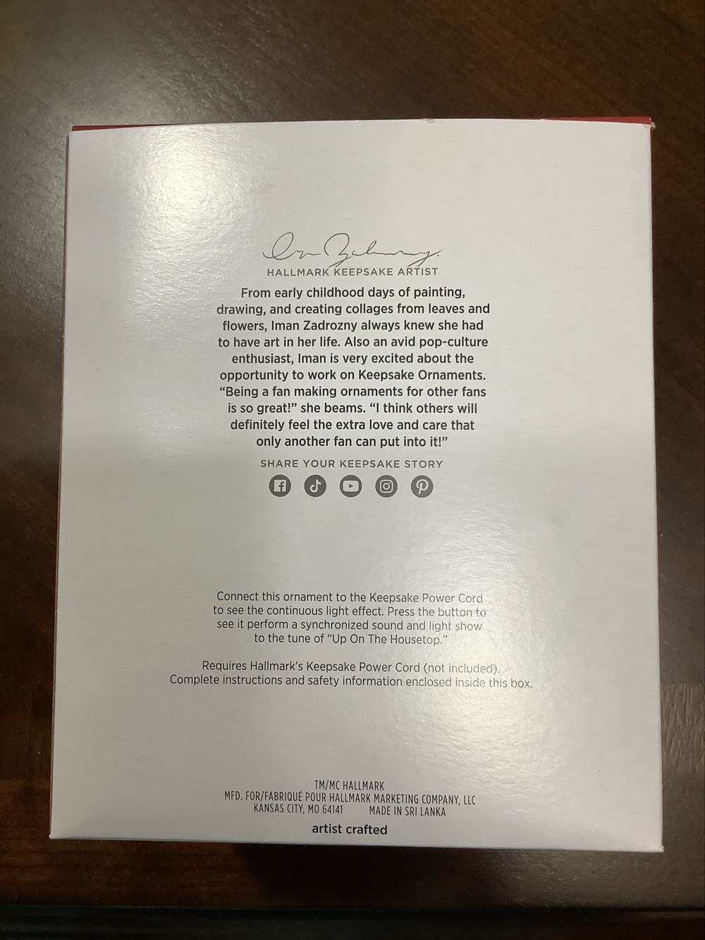 The Merriest House In Town - Mickey & Friends (Merriest Houses) ornament collectible [Barcode 661127025897] - Main Image 4