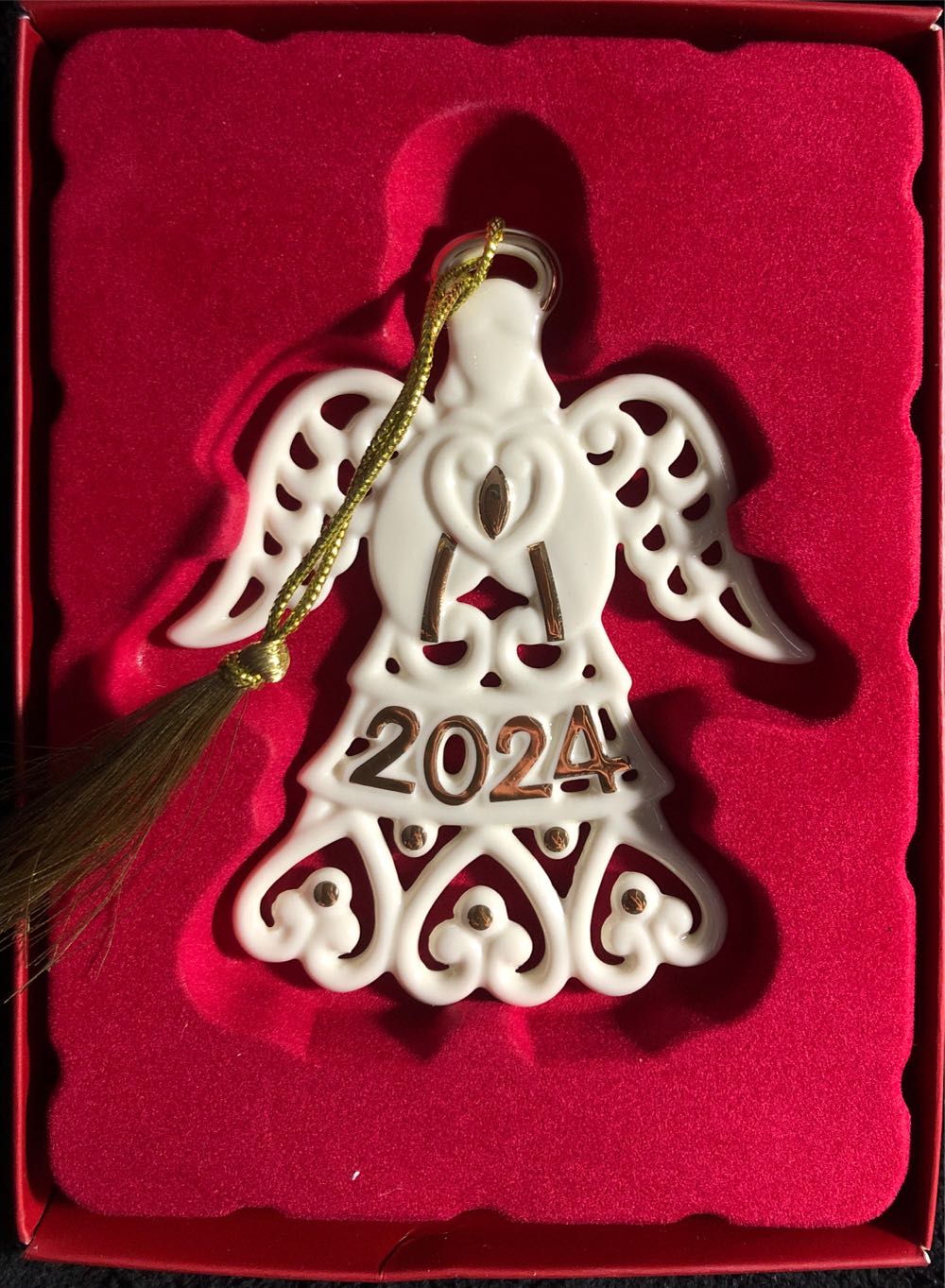 A Year To Remember Angel - Annual Pierced Ornaments (Angels) ornament collectible [Barcode 194372029148] - Main Image 3